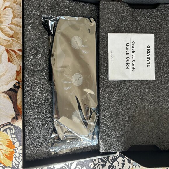 GIGABYTE AMD Radeon RX 6800 GAMING OC 16GB GDDR6 Graphics Card - Picture 5 of 5